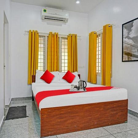 Oyo Thykoodam Sleep Inn Kochi ภายนอก รูปภาพ