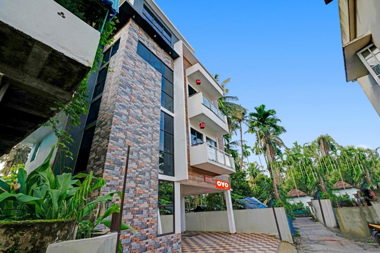 Oyo Thykoodam Sleep Inn Kochi ภายนอก รูปภาพ