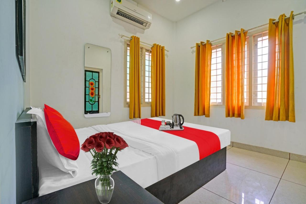 Oyo Thykoodam Sleep Inn Kochi ภายนอก รูปภาพ
