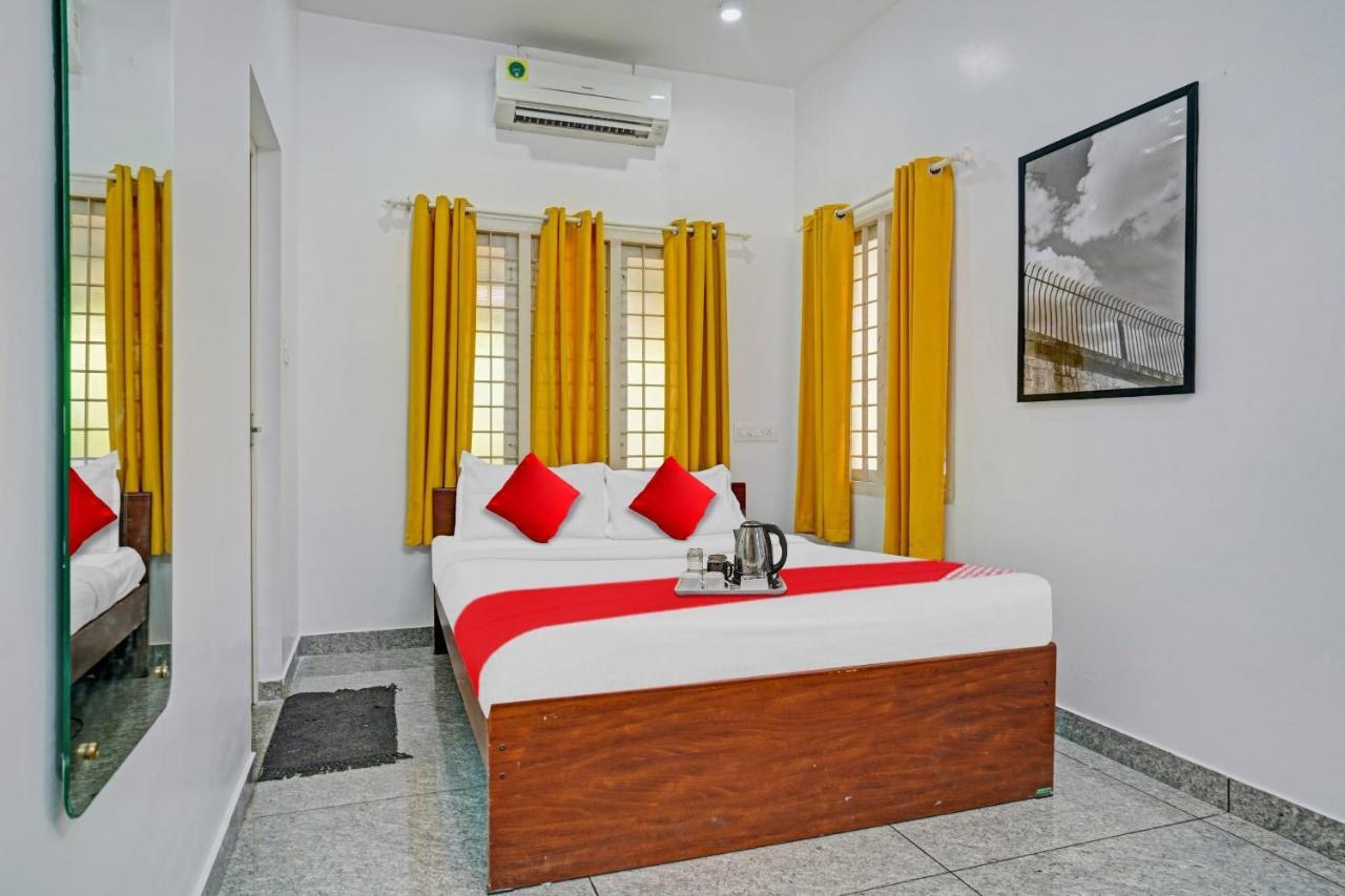 Oyo Thykoodam Sleep Inn Kochi ภายนอก รูปภาพ