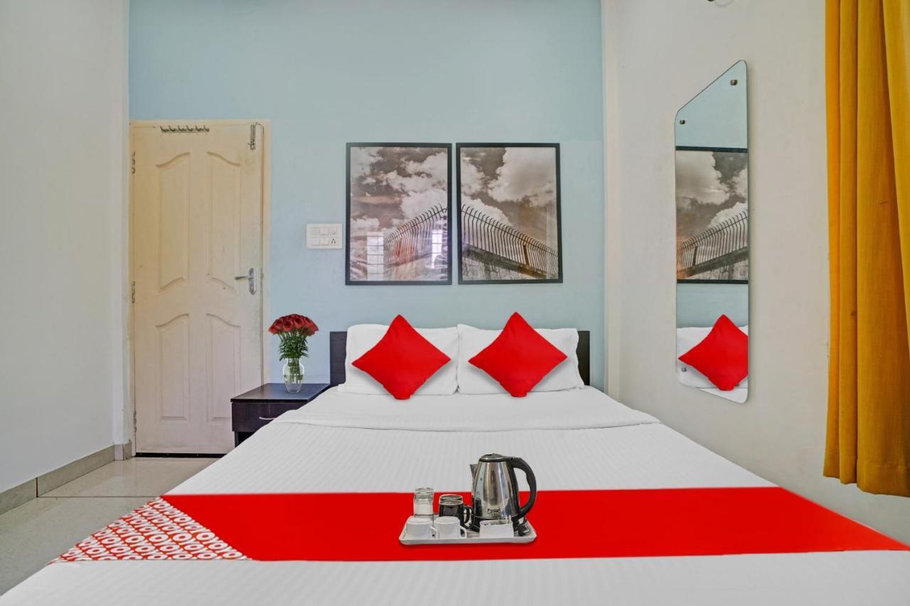 Oyo Thykoodam Sleep Inn Kochi ภายนอก รูปภาพ